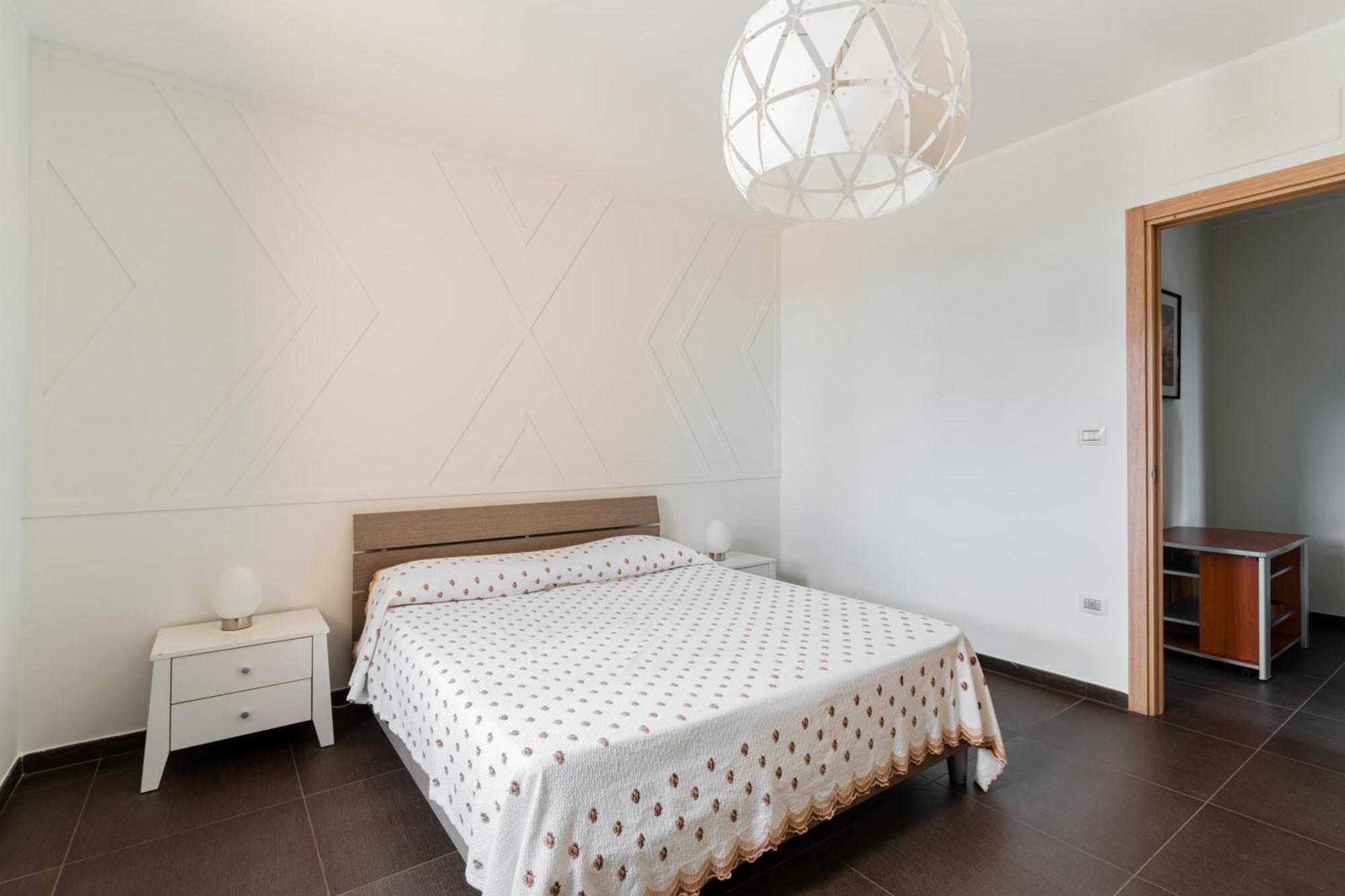 Intera Villa Ad Uso Esclusivo Con 2 Bagni 4 Camere Da Letto,Garage,Giardino,Area Fitness,Lavatrice,Wifi Tuglie Exteriör bild